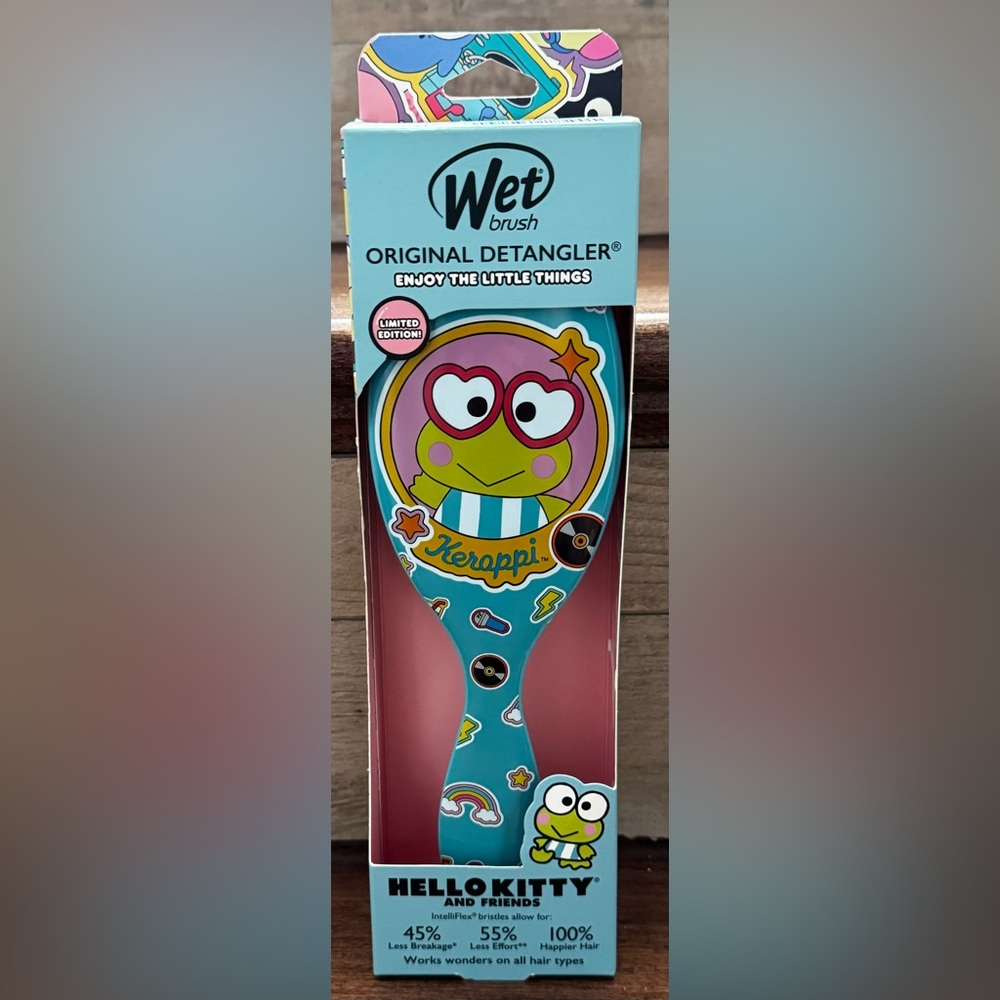 Cute 🥰 Wet Brush Hello Kitty and Friends keroppi Original Detangler Brush